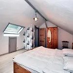 In Ardennes With Scenic Terrace 펜션 *