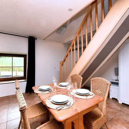 Casa de Férias In Ardennes With Scenic Terrace *